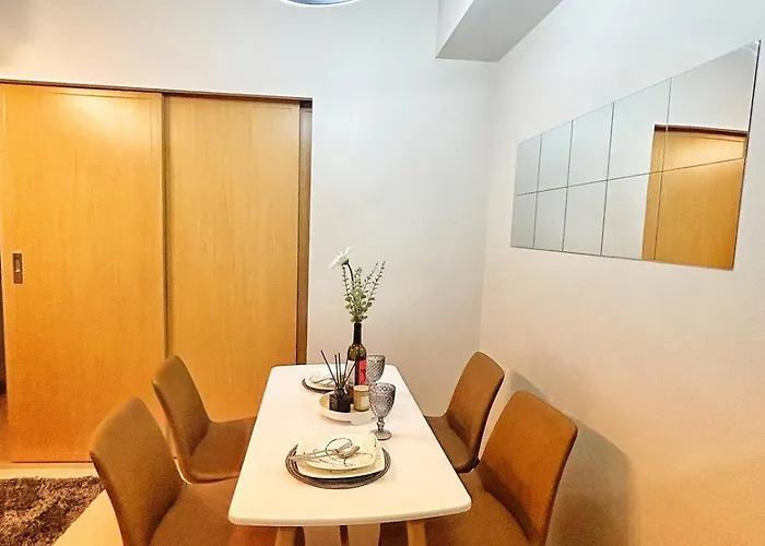 Apartment Cozy In Uptown Bgc Manila